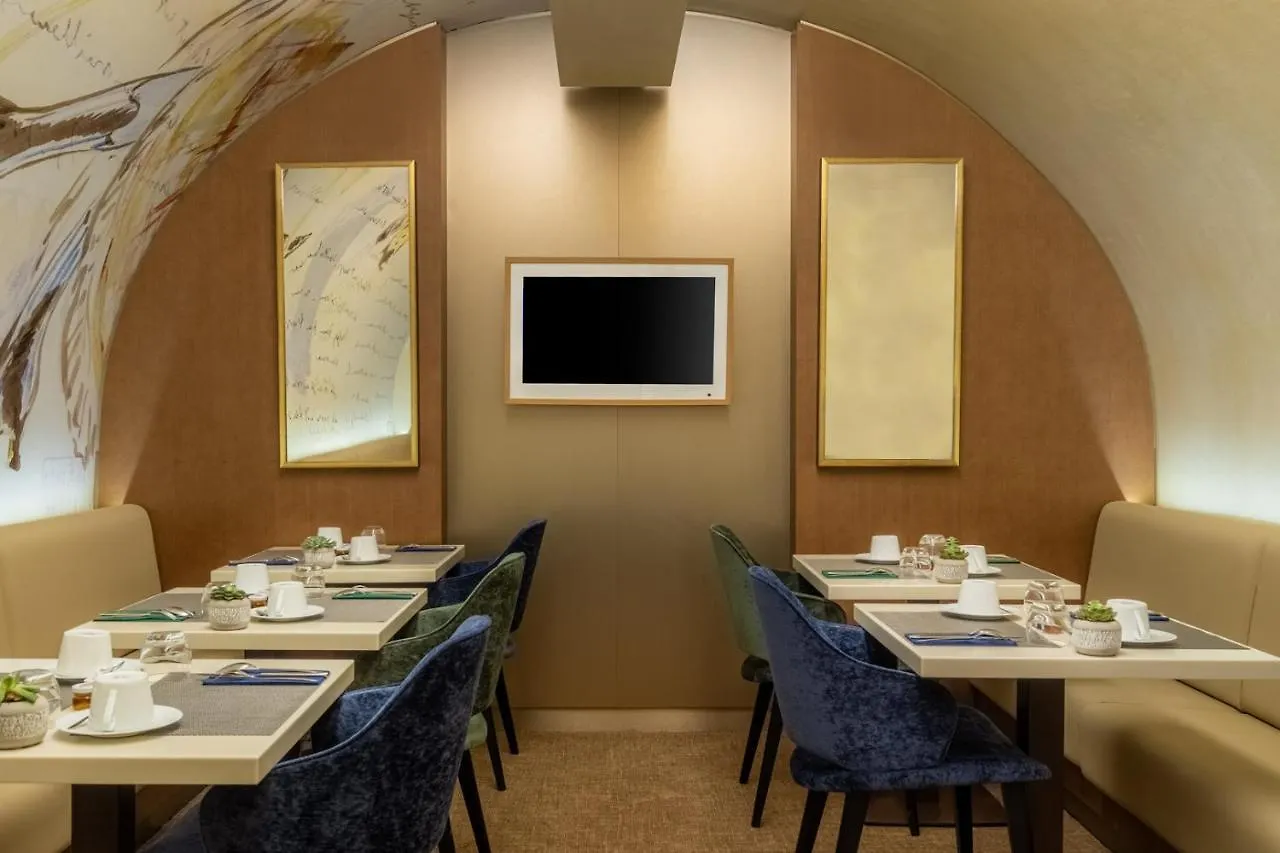 Hotel Le Tourville By Inwood Hotels Paris