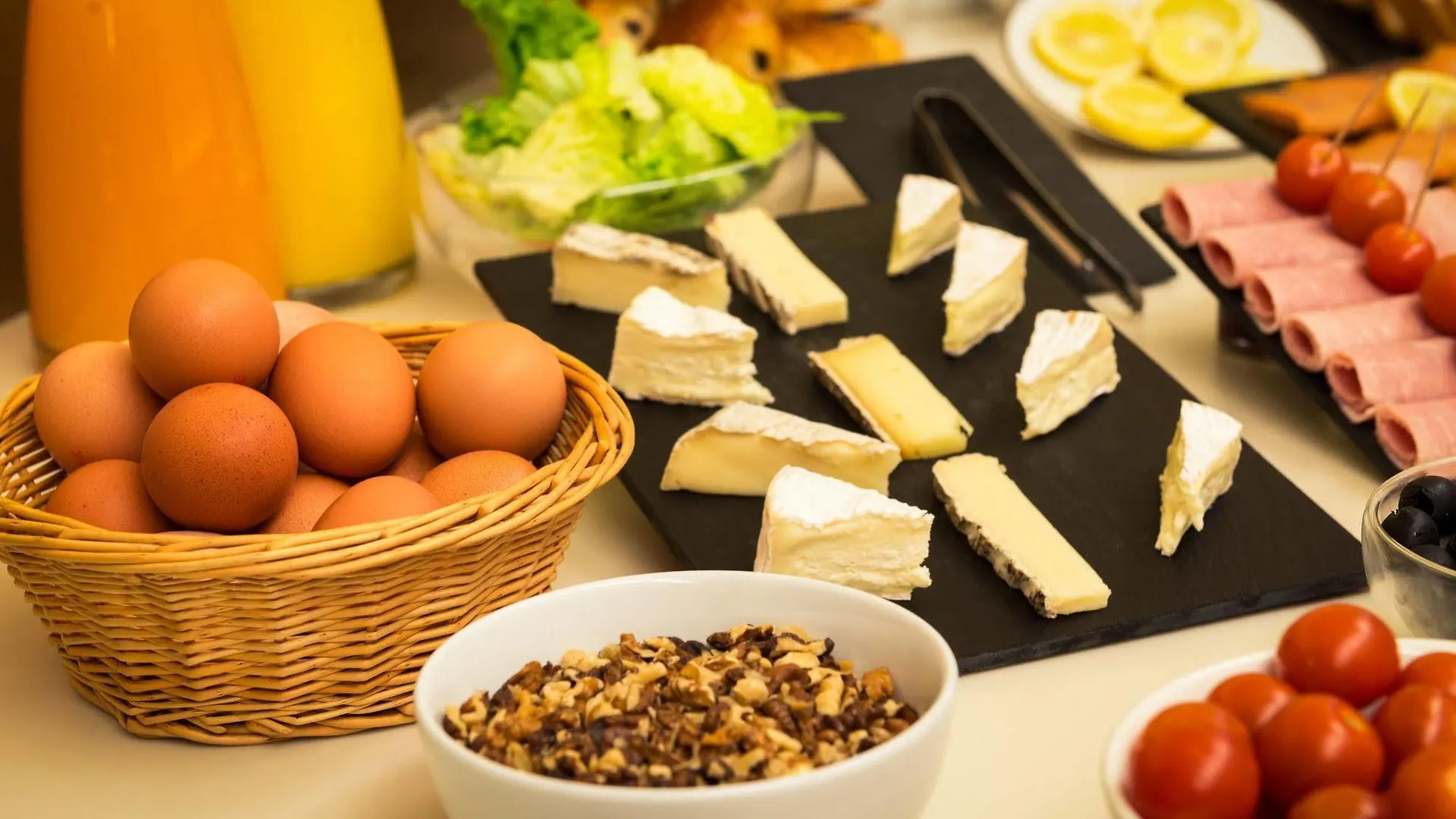 Hotel Le Tourville By Inwood Hotels Paris